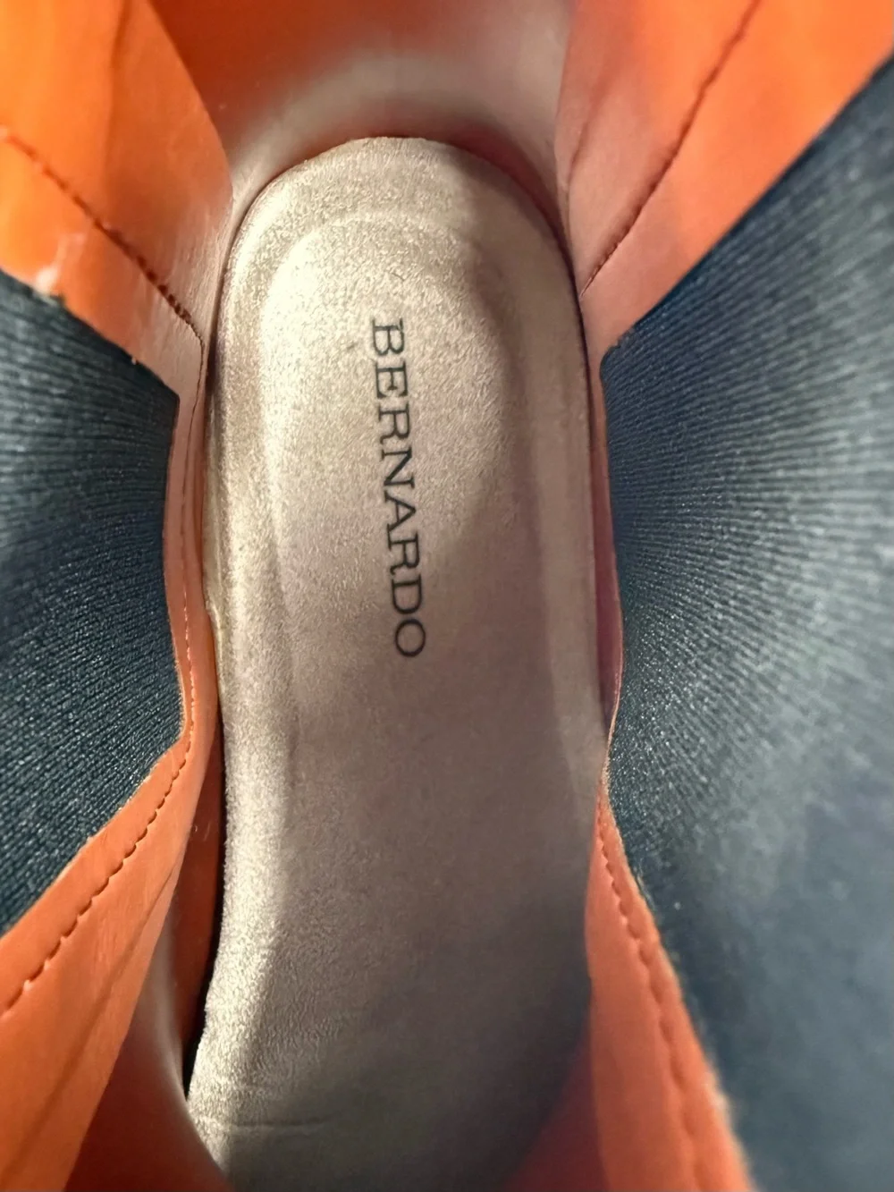 Bernardo Addison Chelsea Rain Boots Chunky Lug Sole Terracotta Orange, Size 7